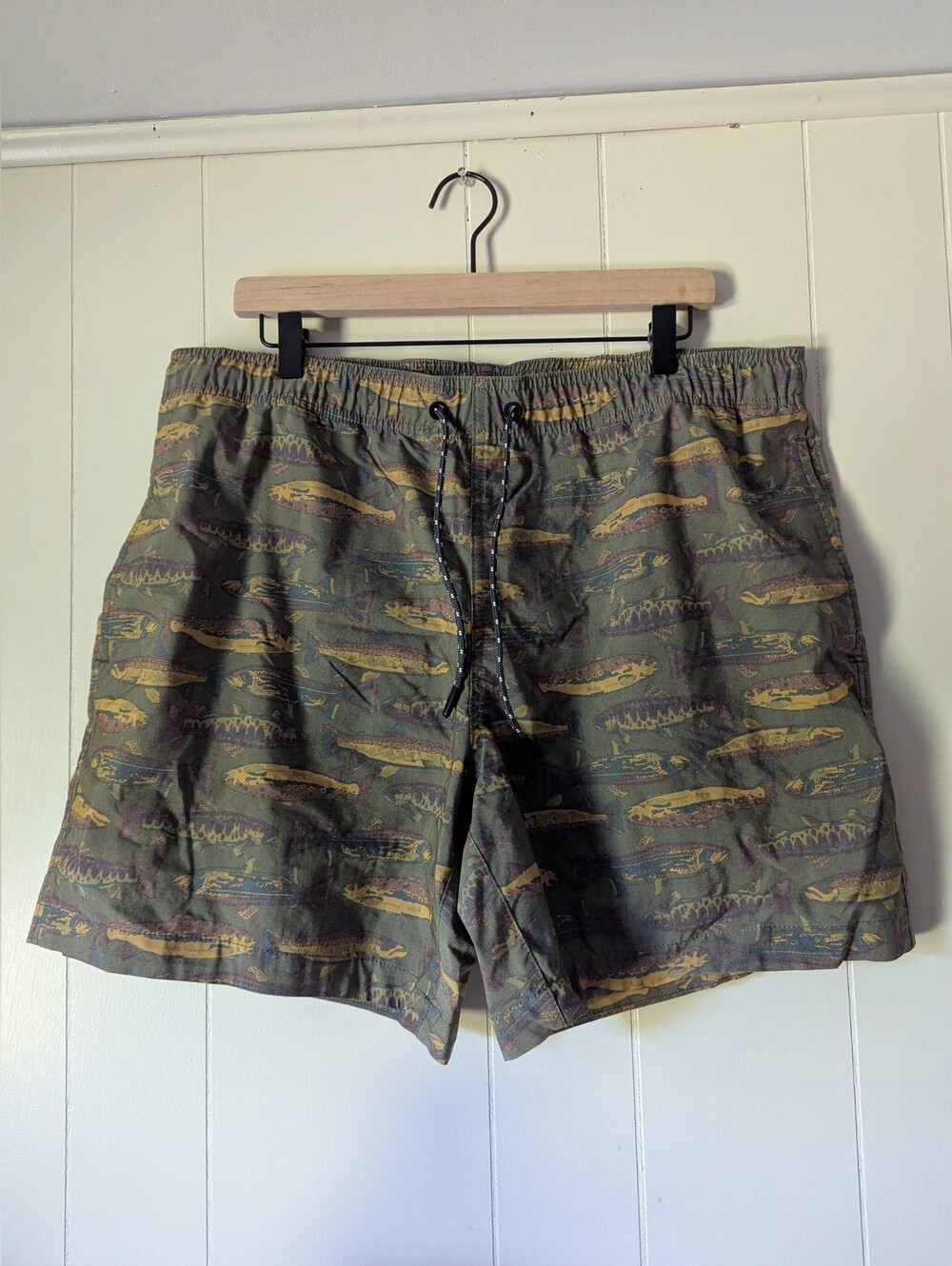 Men's Toad & Co Pull On Shorts in Trout print